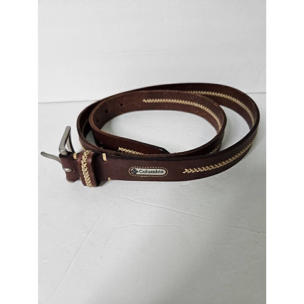 Columbia mens leather belt. 40